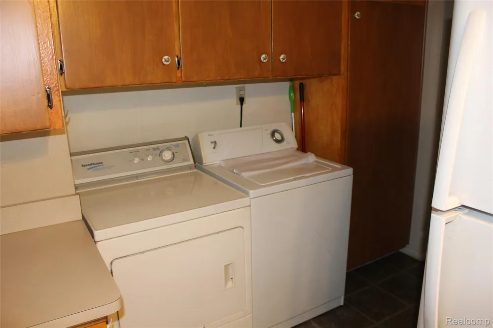 11717 Tecumseh Redford Charter Township, MI 48239