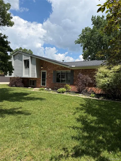 4544 Hillview Shores