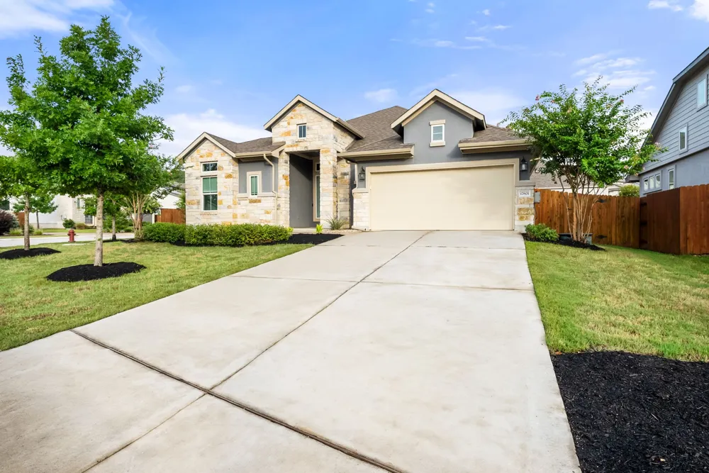 17801 Dufour Drive Austin, TX 78738