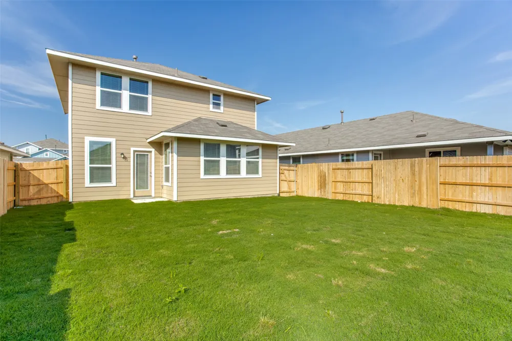 140 Living Reef Drive Maxwell, TX 78656
