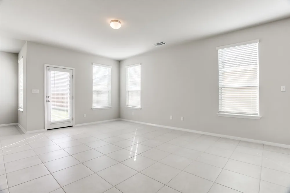 140 Living Reef Drive Maxwell, TX 78656