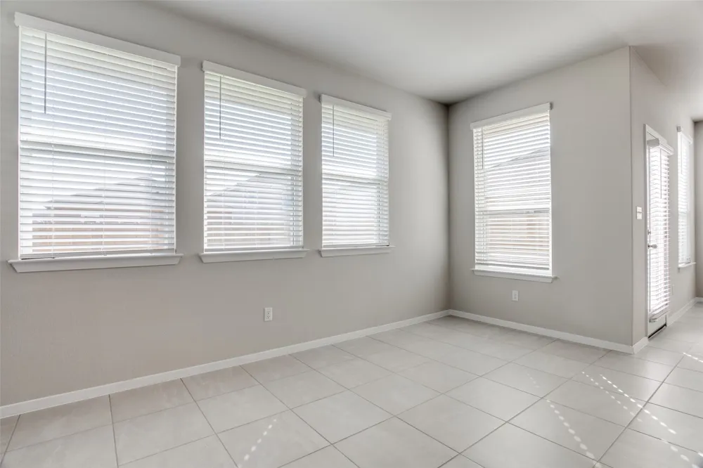 140 Living Reef Drive Maxwell, TX 78656