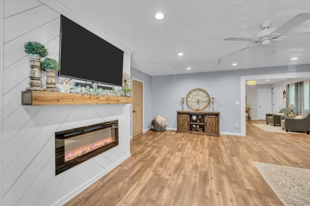 593 Dover Road Jasper, TN 37347