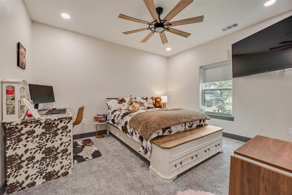 9924 NW County Road 2221 Barry, TX 75102