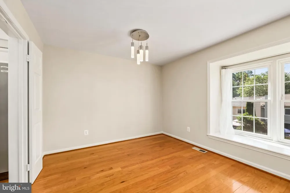 5409 RIVERBOAT WAY Fairfax, VA 22032