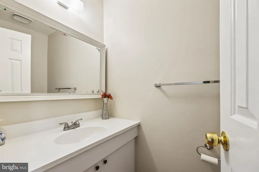 5409 RIVERBOAT WAY Fairfax, VA 22032