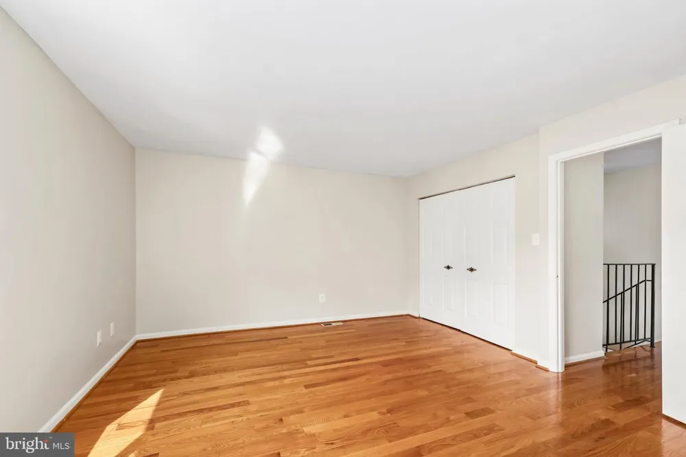 5409 RIVERBOAT WAY Fairfax, VA 22032