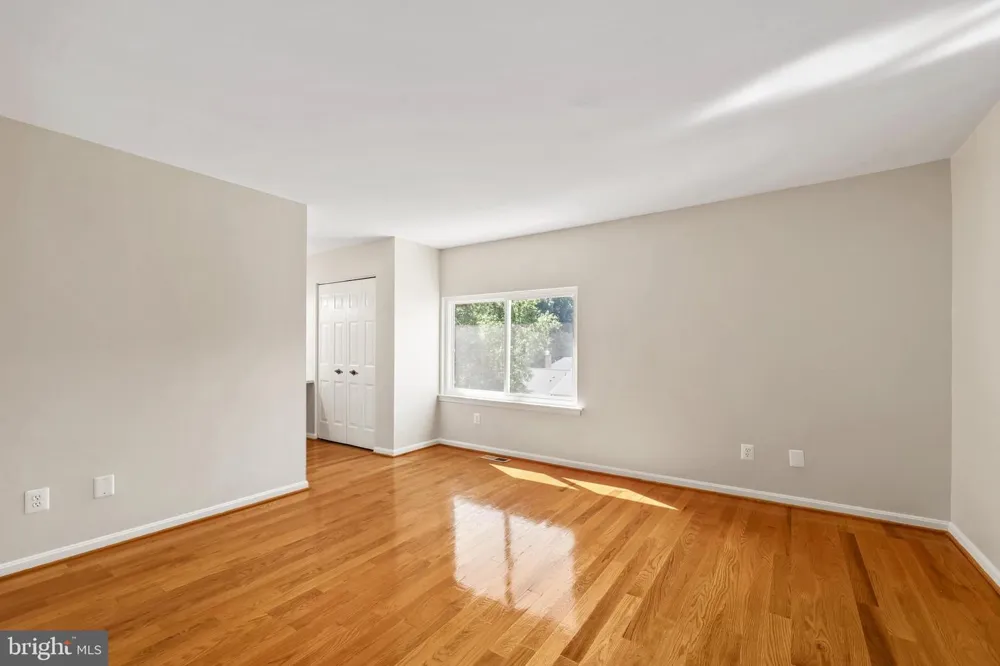 5409 RIVERBOAT WAY Fairfax, VA 22032
