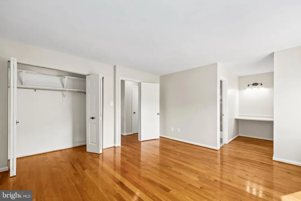 5409 RIVERBOAT WAY Fairfax, VA 22032