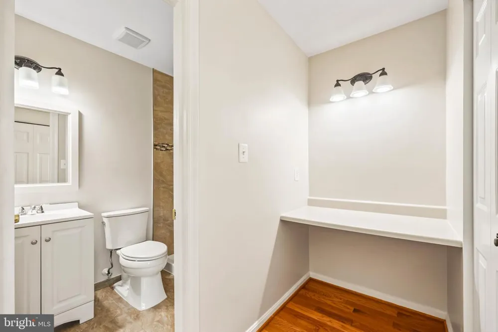 5409 RIVERBOAT WAY Fairfax, VA 22032