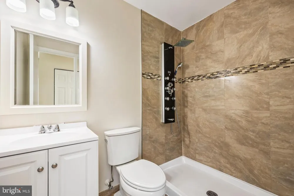 5409 RIVERBOAT WAY Fairfax, VA 22032