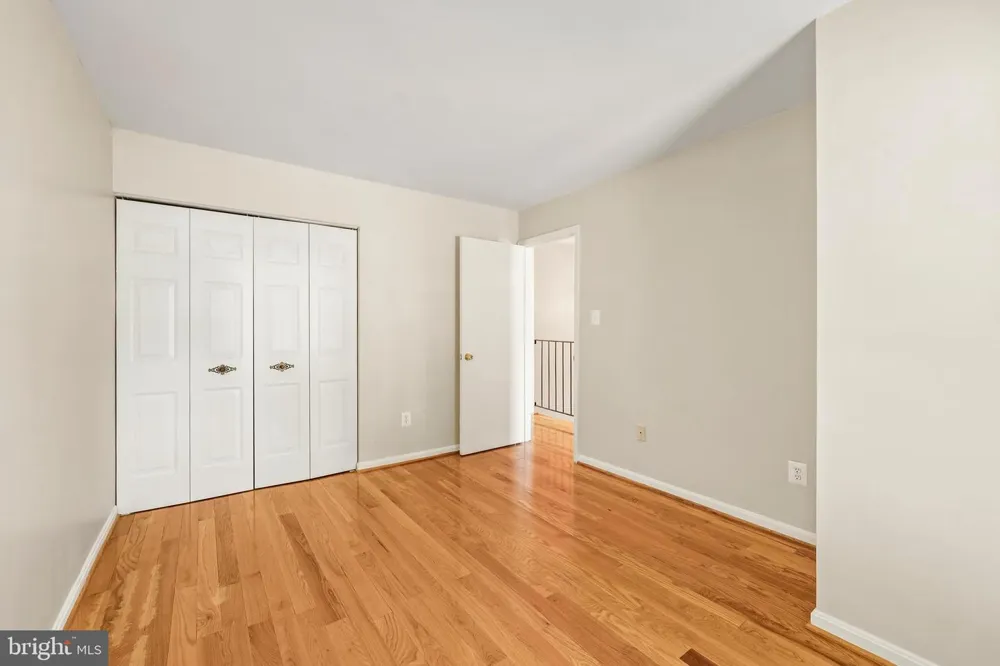 5409 RIVERBOAT WAY Fairfax, VA 22032