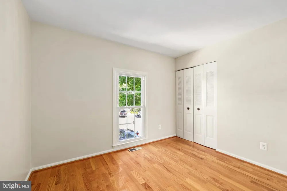 5409 RIVERBOAT WAY Fairfax, VA 22032
