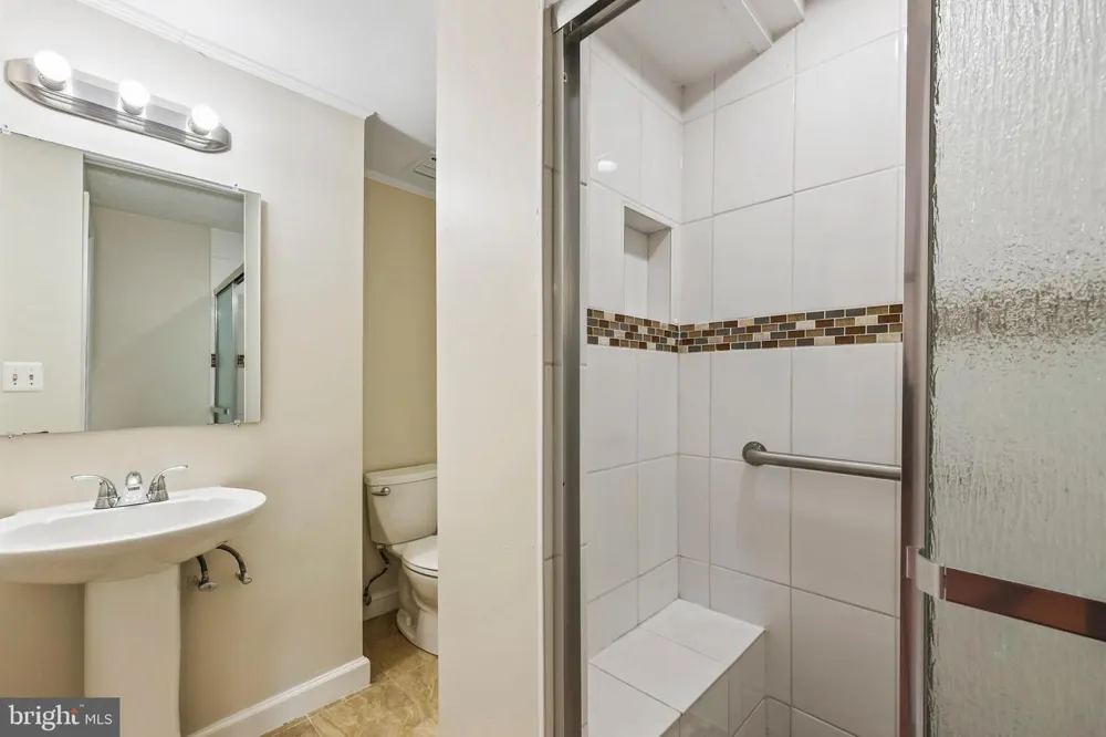 5409 RIVERBOAT WAY Fairfax, VA 22032