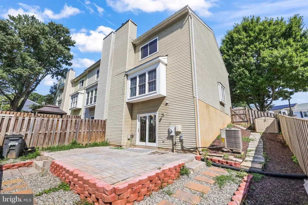 5409 RIVERBOAT WAY Fairfax, VA 22032