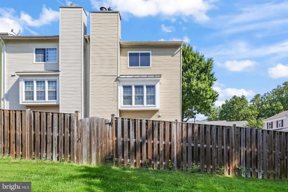 5409 RIVERBOAT WAY Fairfax, VA 22032