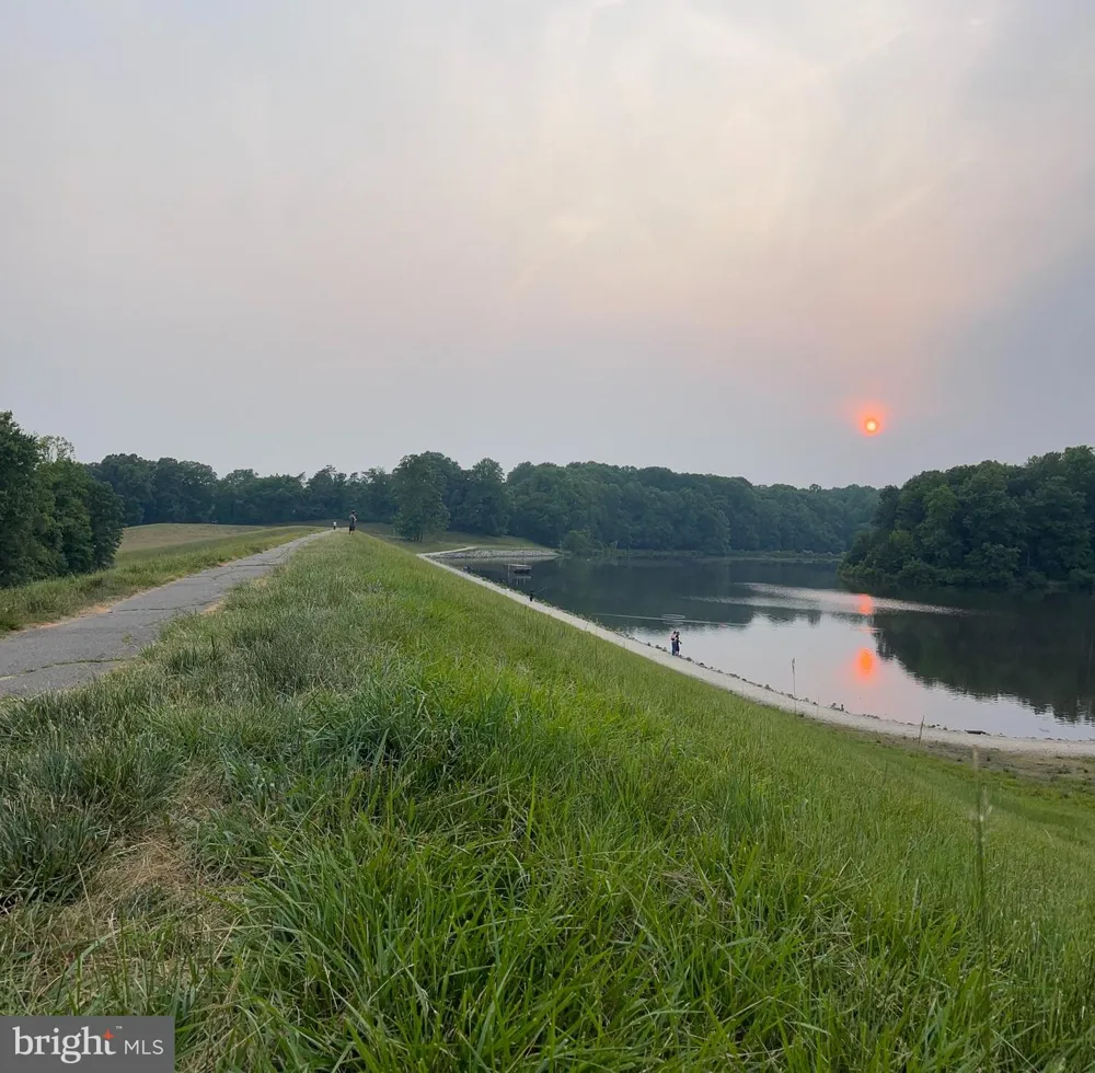 5409 RIVERBOAT WAY Fairfax, VA 22032