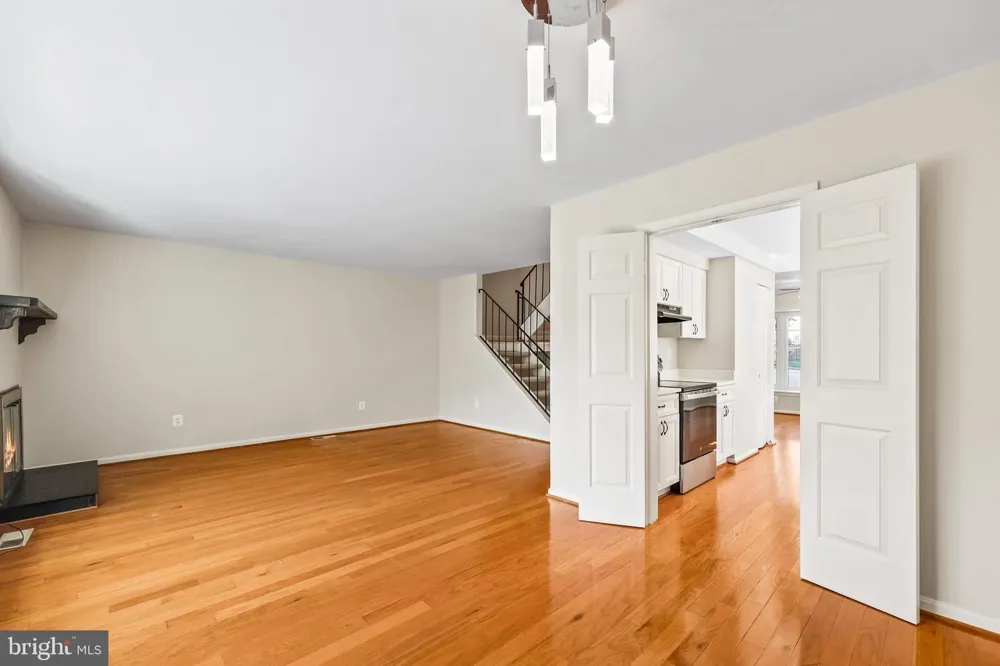 5409 RIVERBOAT WAY Fairfax, VA 22032