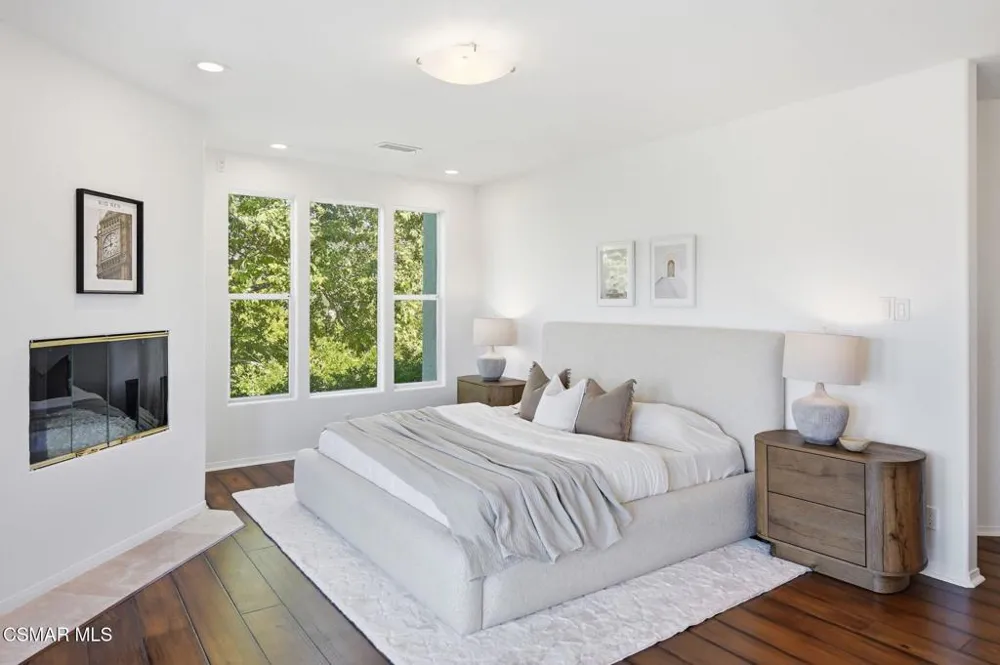 419 Helga Court Newbury Park, CA 91320