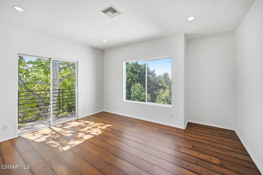 419 Helga Court Newbury Park, CA 91320