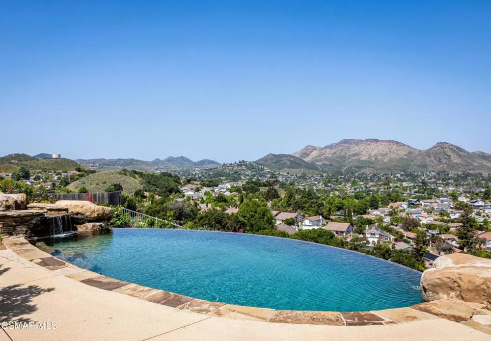 419 Helga Court Newbury Park, CA 91320