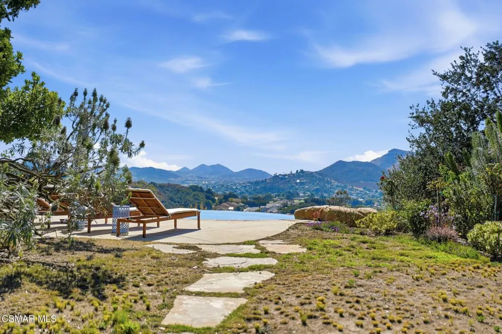 419 Helga Court Newbury Park, CA 91320