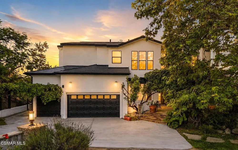 419 Helga Court Newbury Park, CA 91320