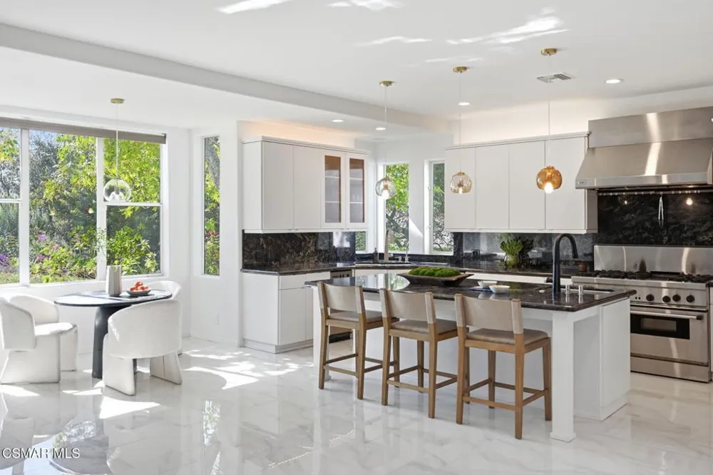 419 Helga Court Newbury Park, CA 91320