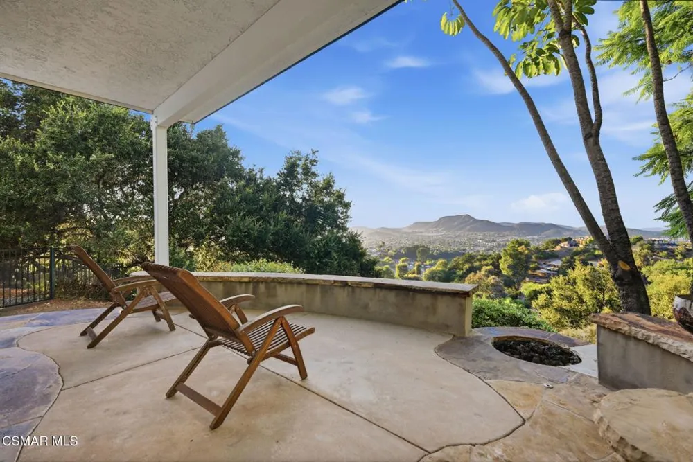 419 Helga Court Newbury Park, CA 91320