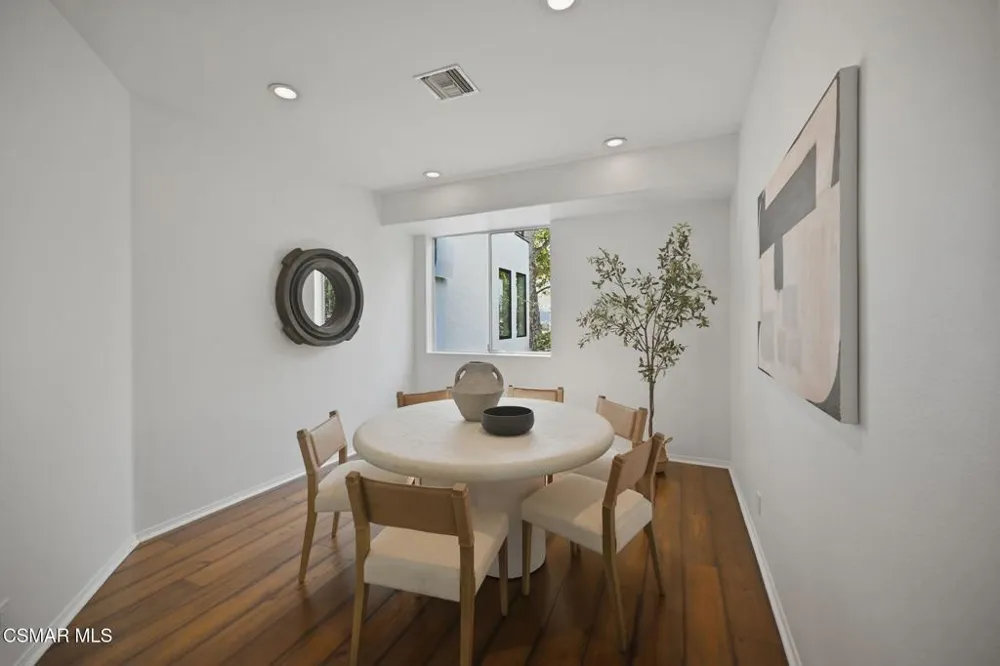 419 Helga Court Newbury Park, CA 91320