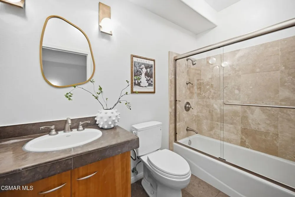 419 Helga Court Newbury Park, CA 91320