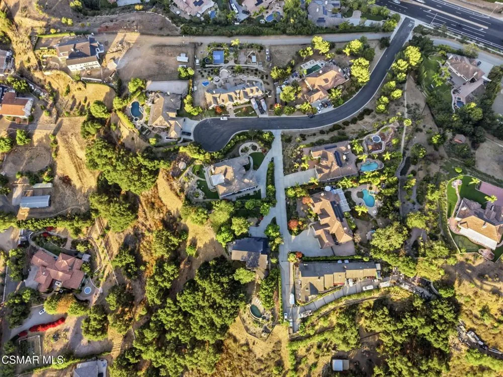 419 Helga Court Newbury Park, CA 91320