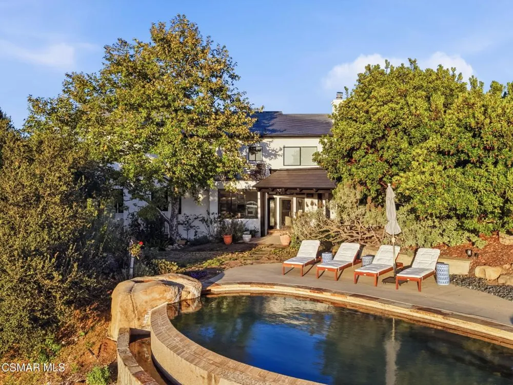 419 Helga Court Newbury Park, CA 91320