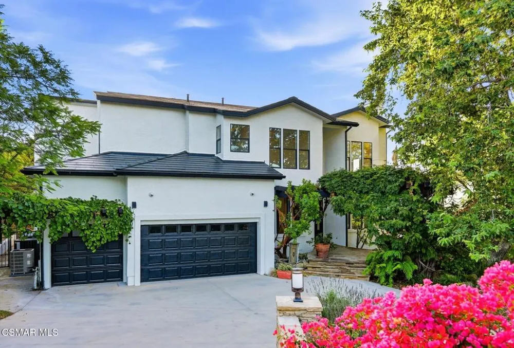 419 Helga Court Newbury Park, CA 91320