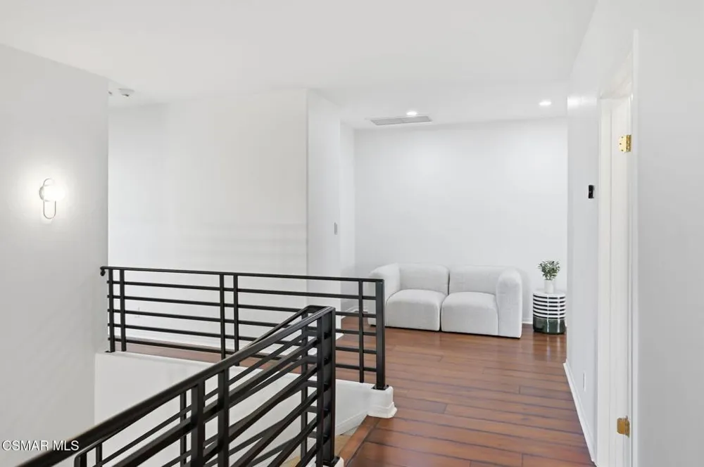 419 Helga Court Newbury Park, CA 91320