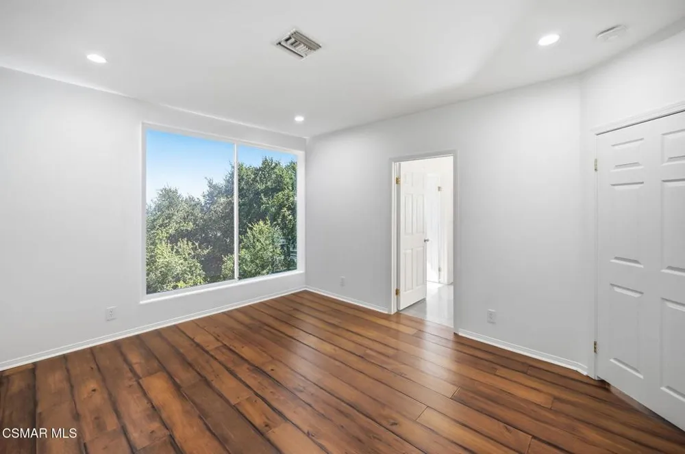419 Helga Court Newbury Park, CA 91320