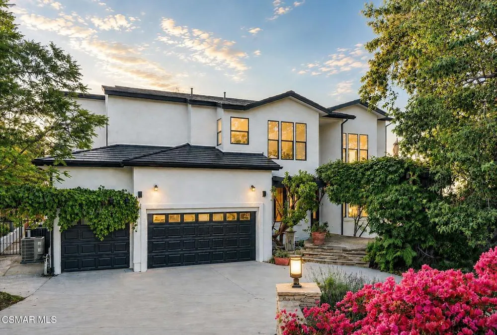 419 Helga Court Newbury Park, CA 91320