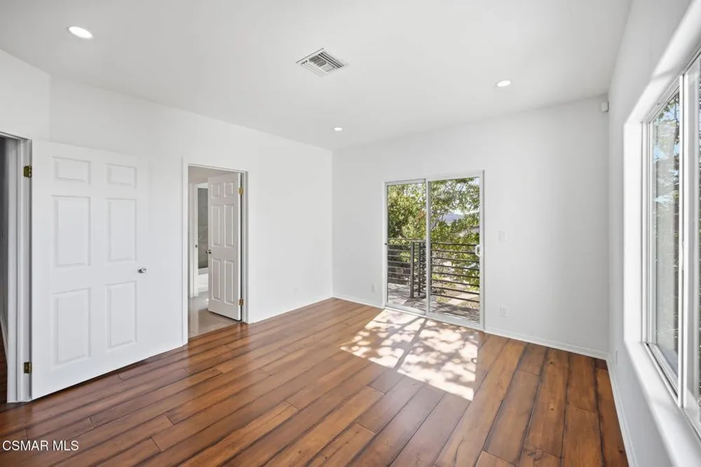 419 Helga Court Newbury Park, CA 91320