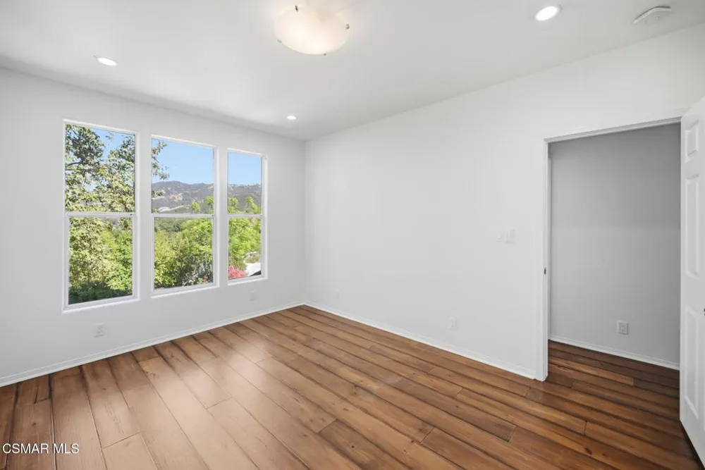 419 Helga Court Newbury Park, CA 91320