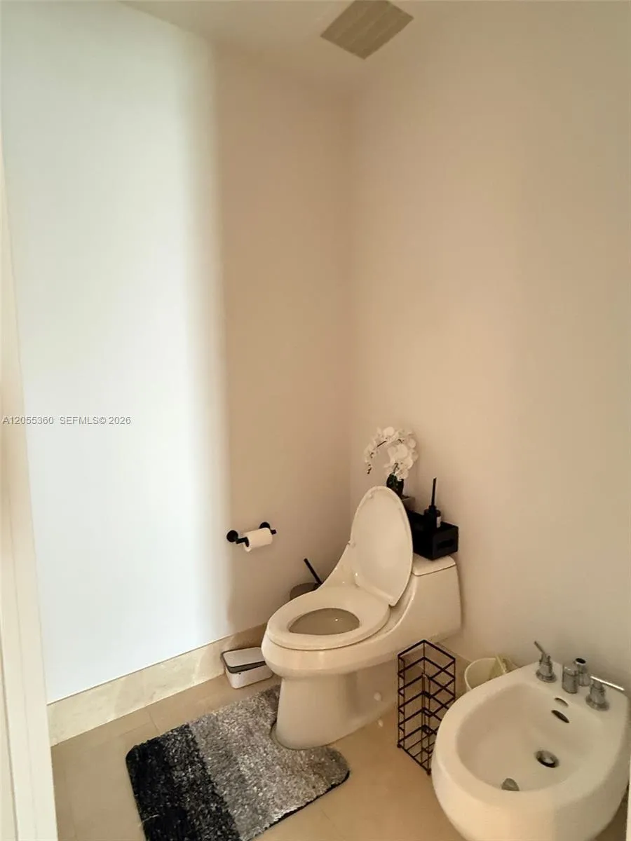 18101 Collins Ave #1605 Sunny Isles Beach, FL 33160
