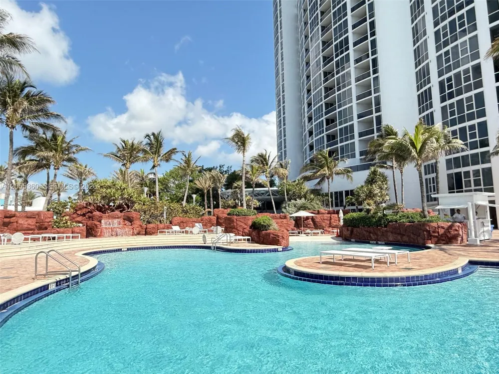 18101 Collins Ave #1605 Sunny Isles Beach, FL 33160