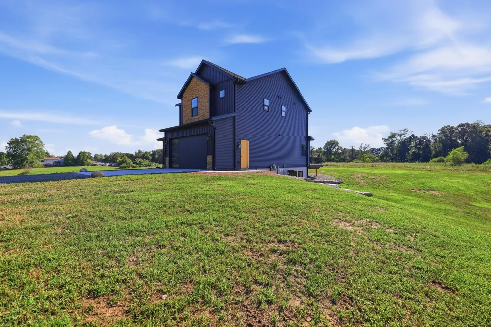 11427 Heintzelman Road NE Rockford, MI 49341