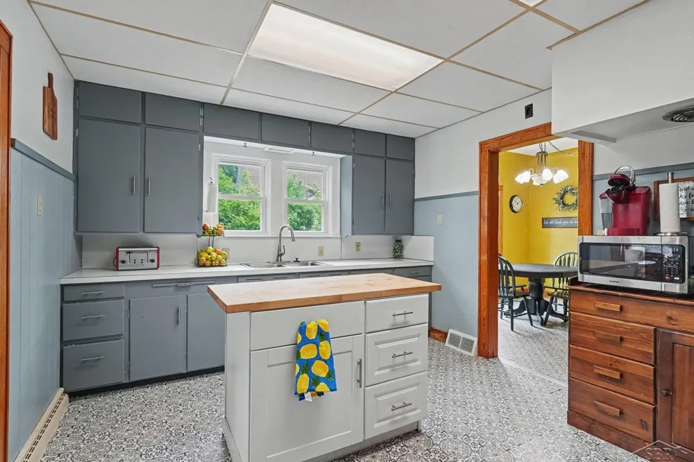 116 W Wheaton Avenue Clare City, MI 48618