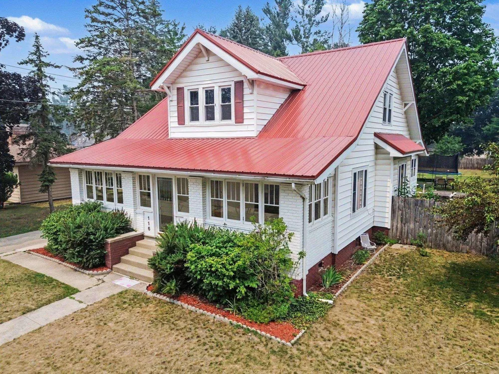 116 W Wheaton Avenue Clare City, MI 48618
