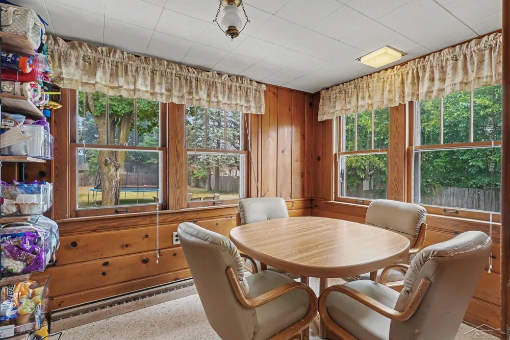 116 W Wheaton Avenue Clare City, MI 48618