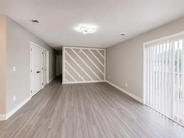543 Peachers Mill Rd #213 Clarksville, TN 37042