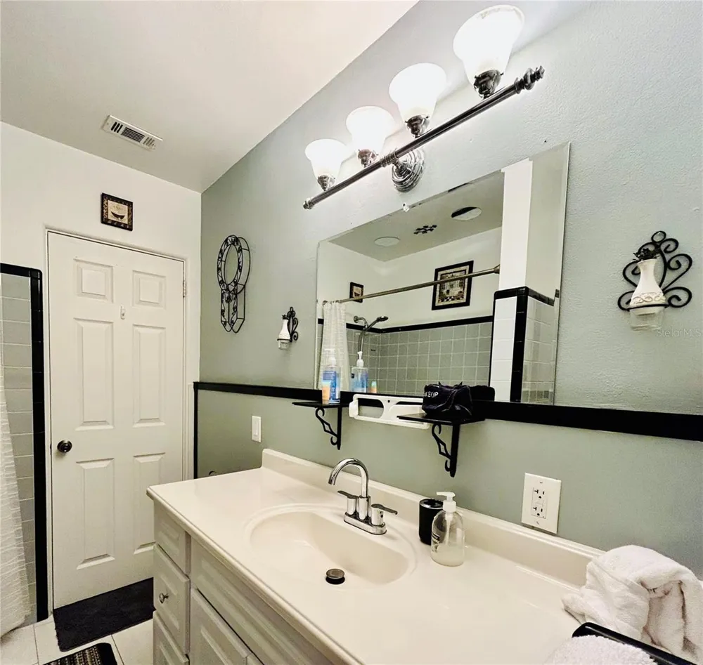 6190 6TH STREET S St Petersburg, FL 33705