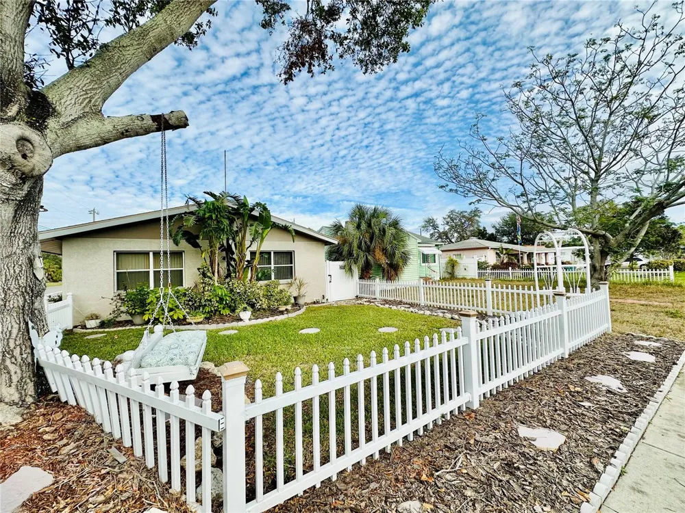 6190 6TH STREET S St Petersburg, FL 33705