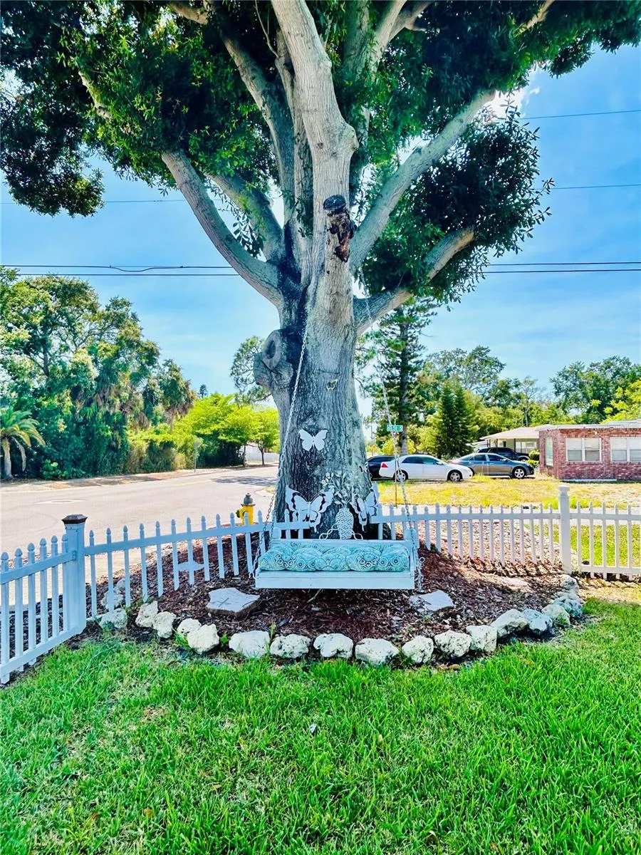 6190 6TH STREET S St Petersburg, FL 33705