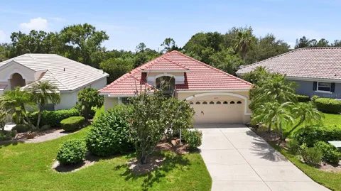 8492 IDLEWOOD COURT